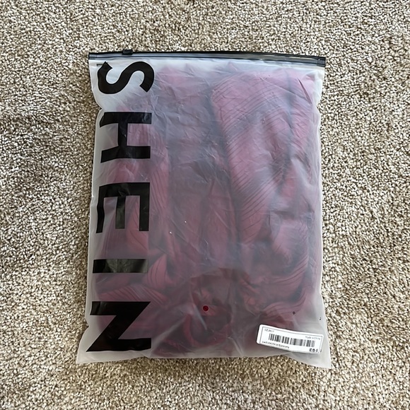 Red Lace Babydoll Lantern Sleeve Embroidered Blouse NWT Small - Picture 8 of 10